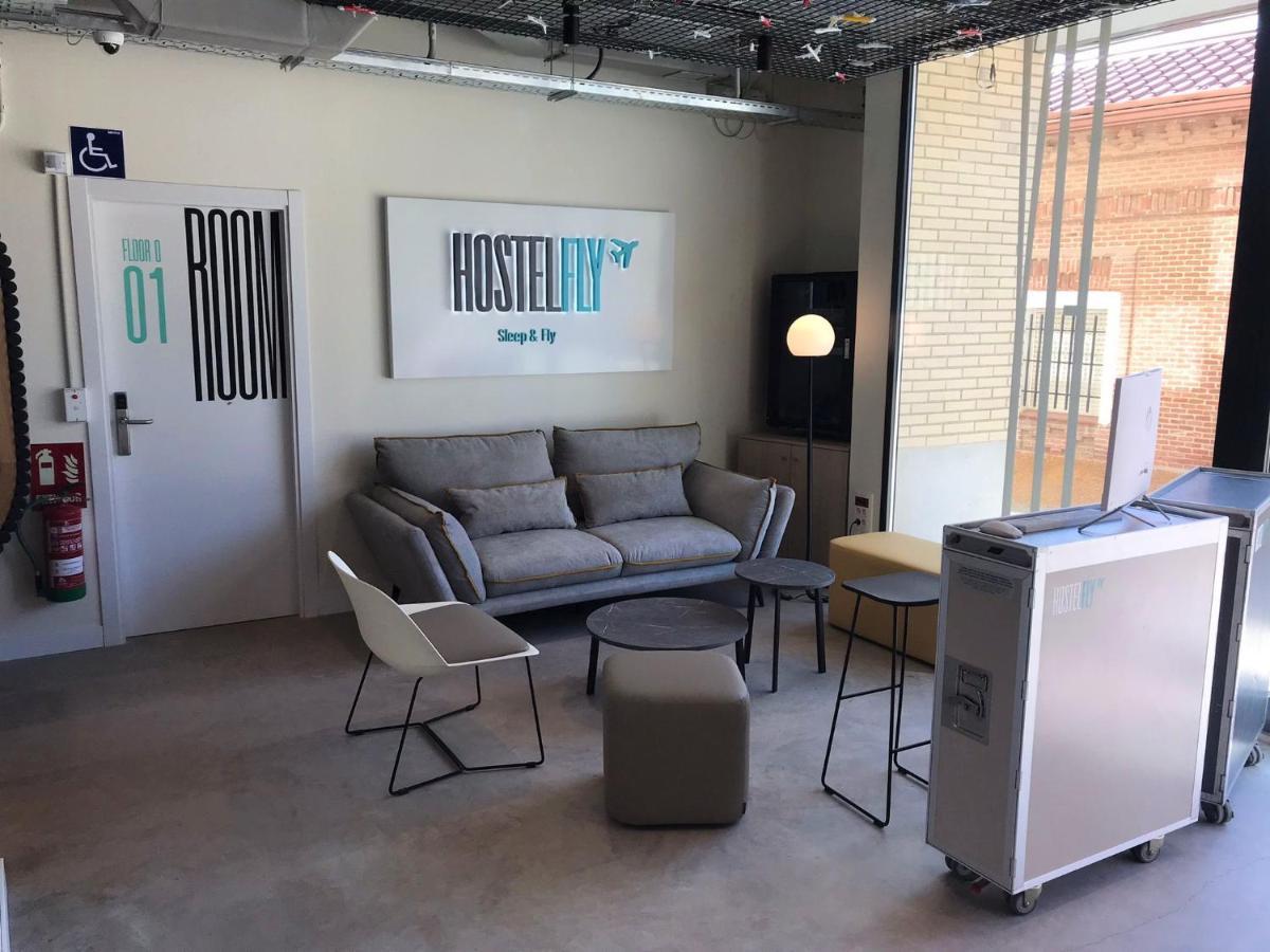 Hostelfly Madrid Exterior photo