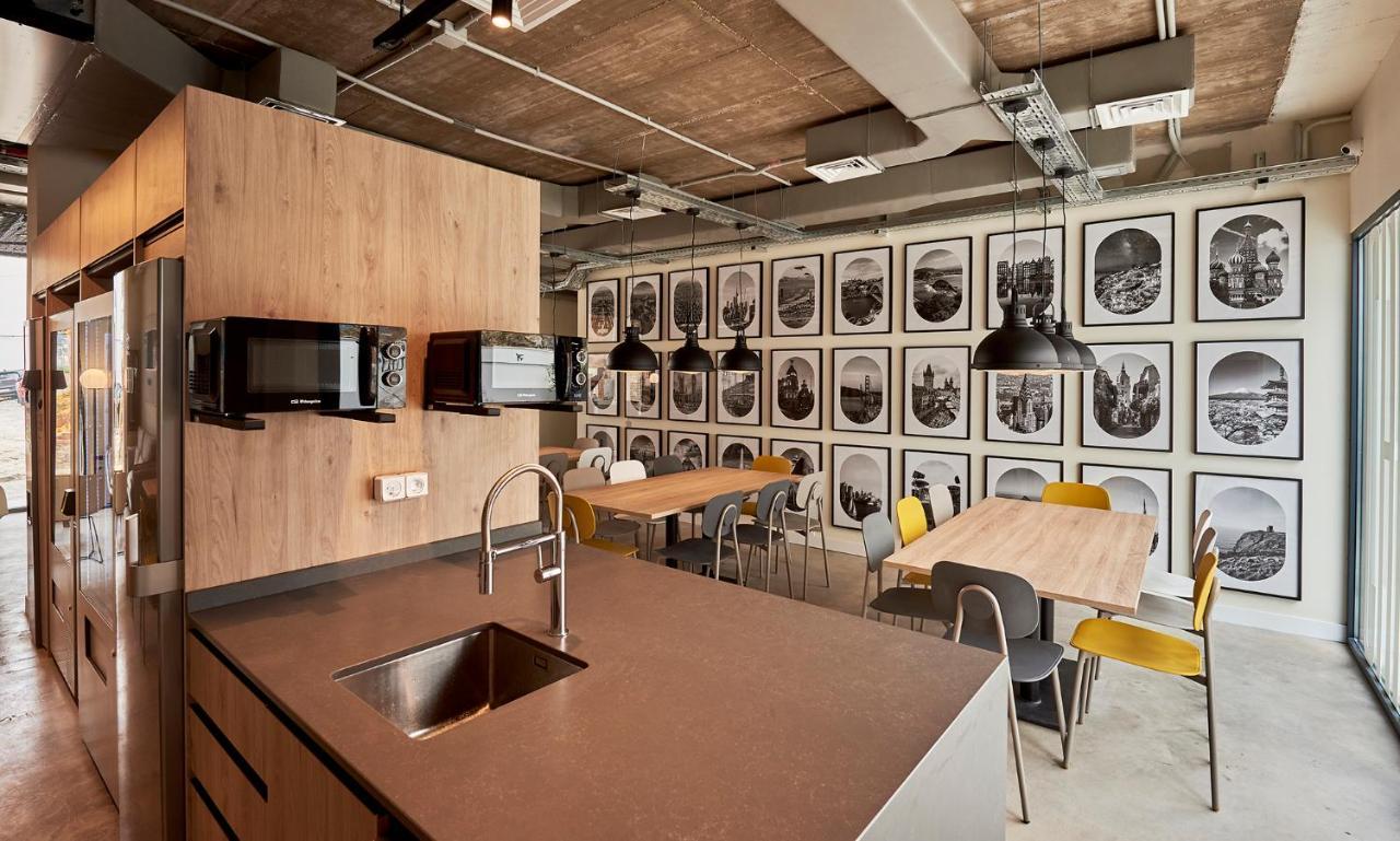 Hostelfly Madrid Exterior photo