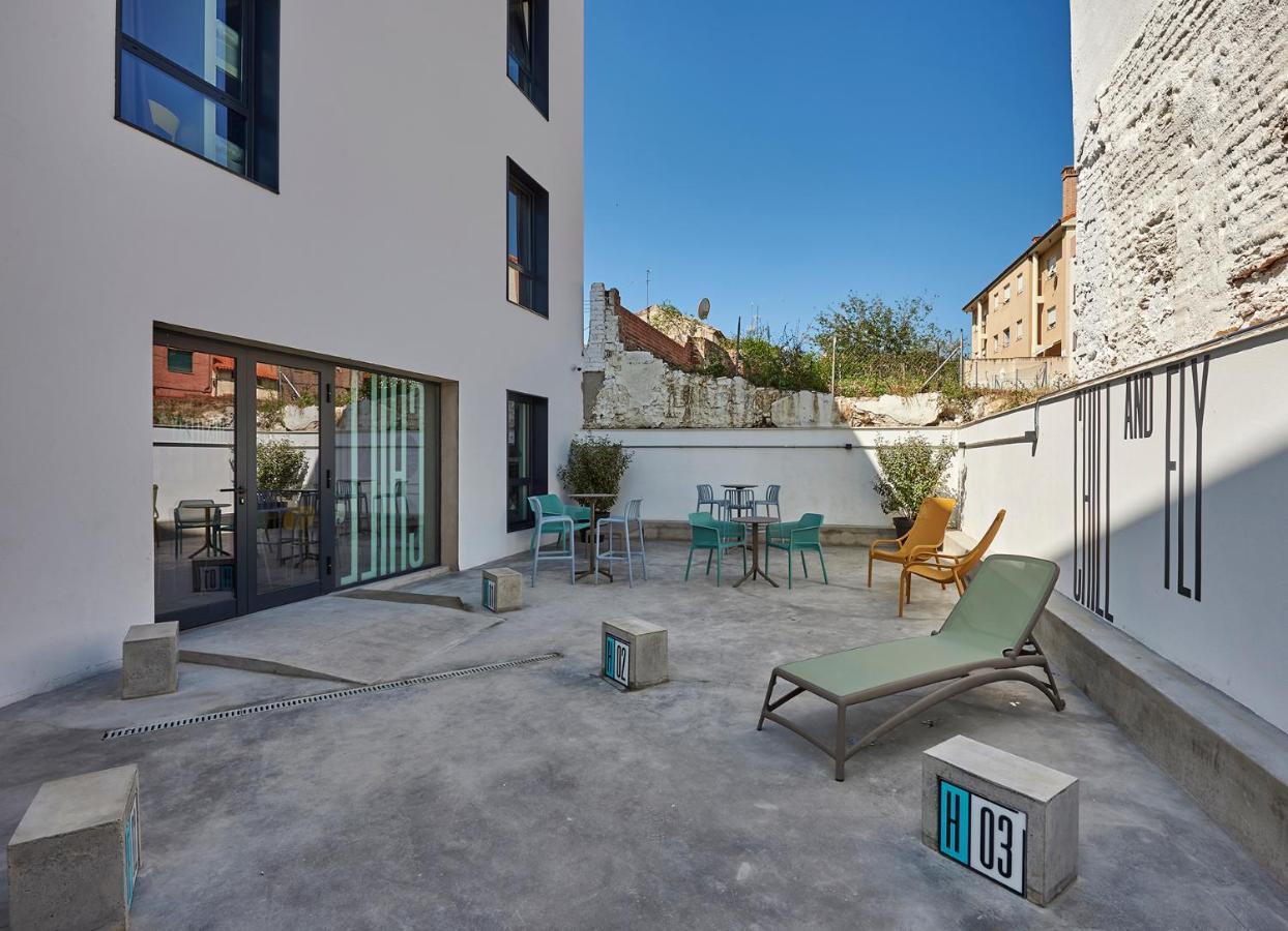 Hostelfly Madrid Exterior photo